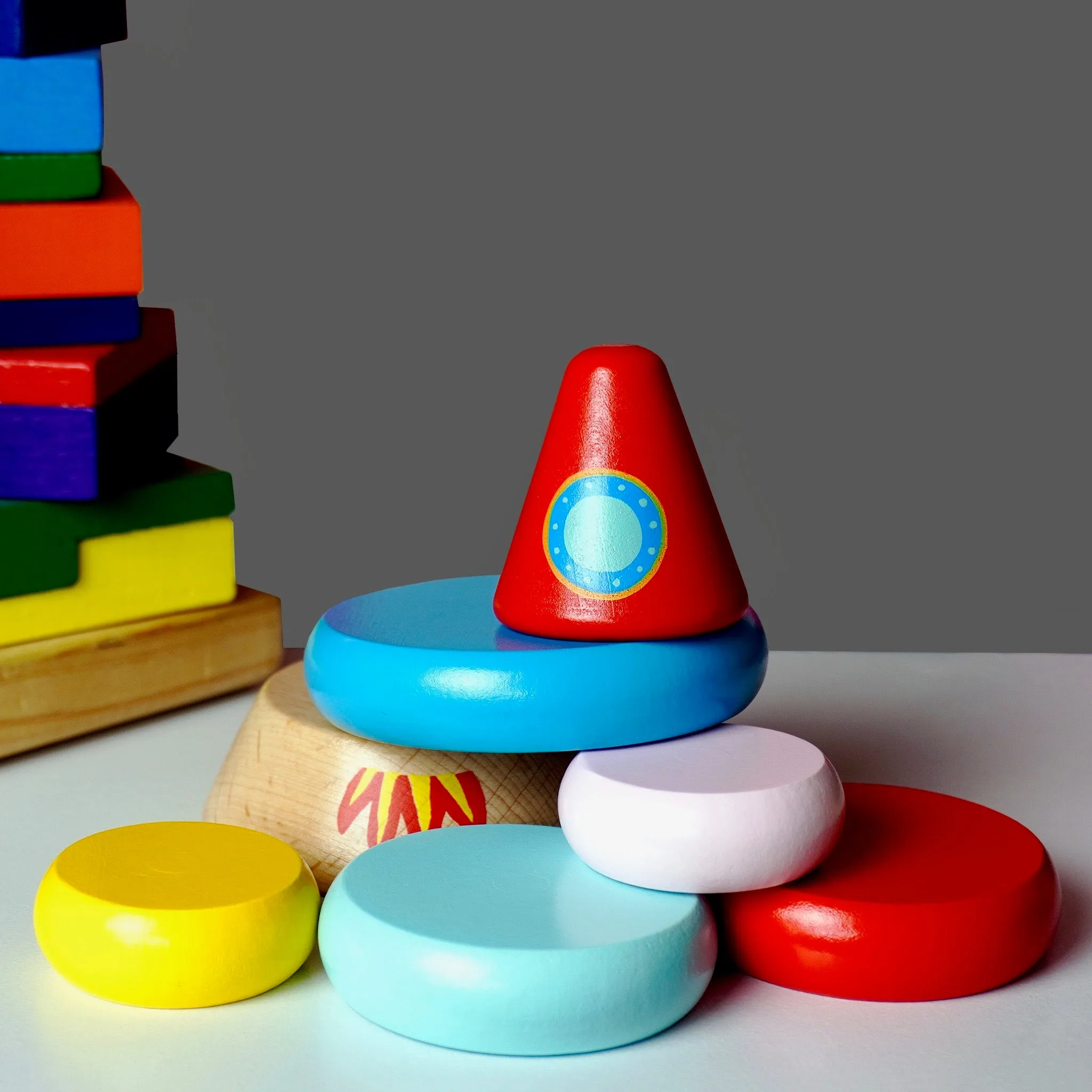 Magnetic Wood Stacker Rocket
