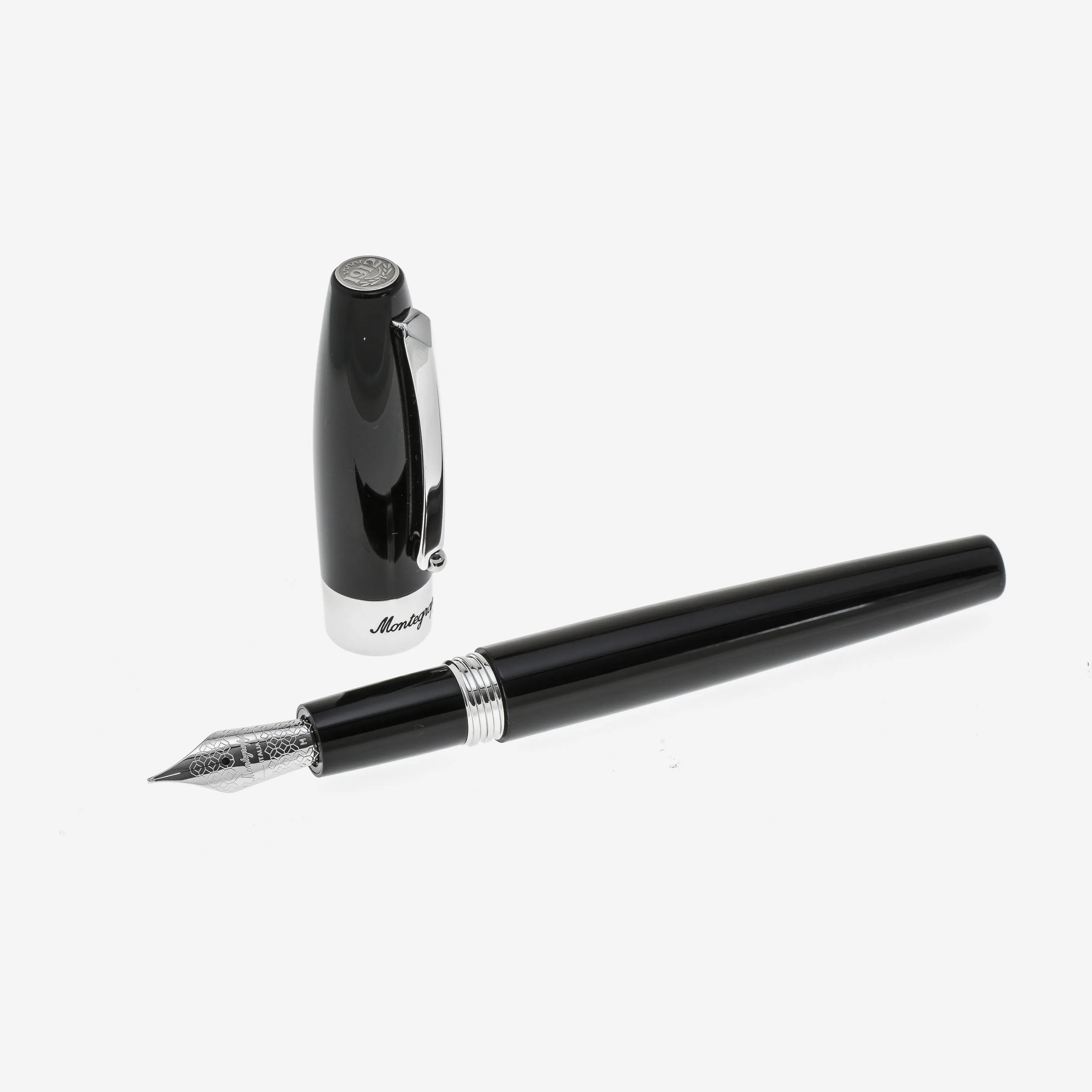 Montegrappa Fortuna Fountain Pen (M) ISFOR3PC