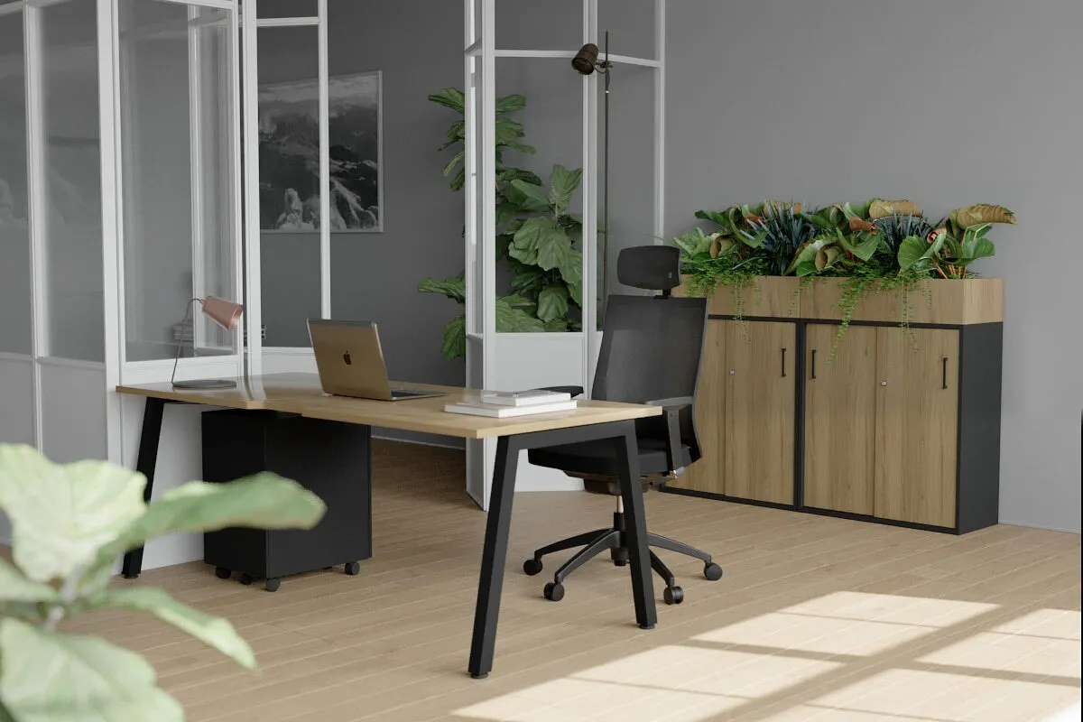 Quadro A Legs Office Desk [1000L x 600W]