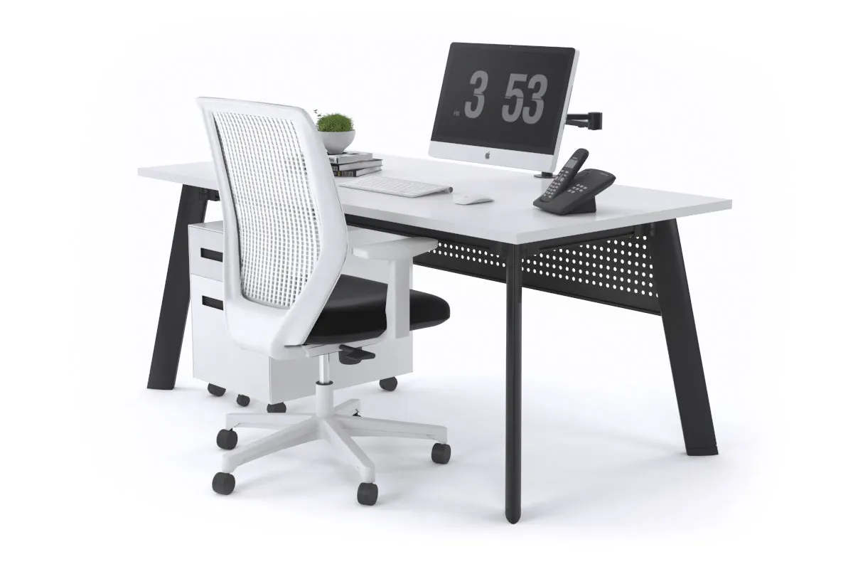 Switch Executive Desk [1200L x 700W]