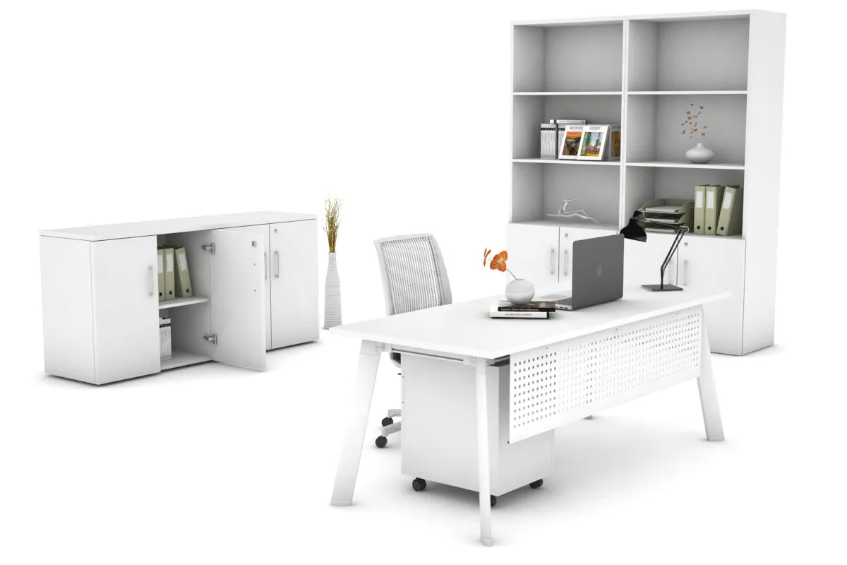 Switch Executive Desk [1200L x 700W]